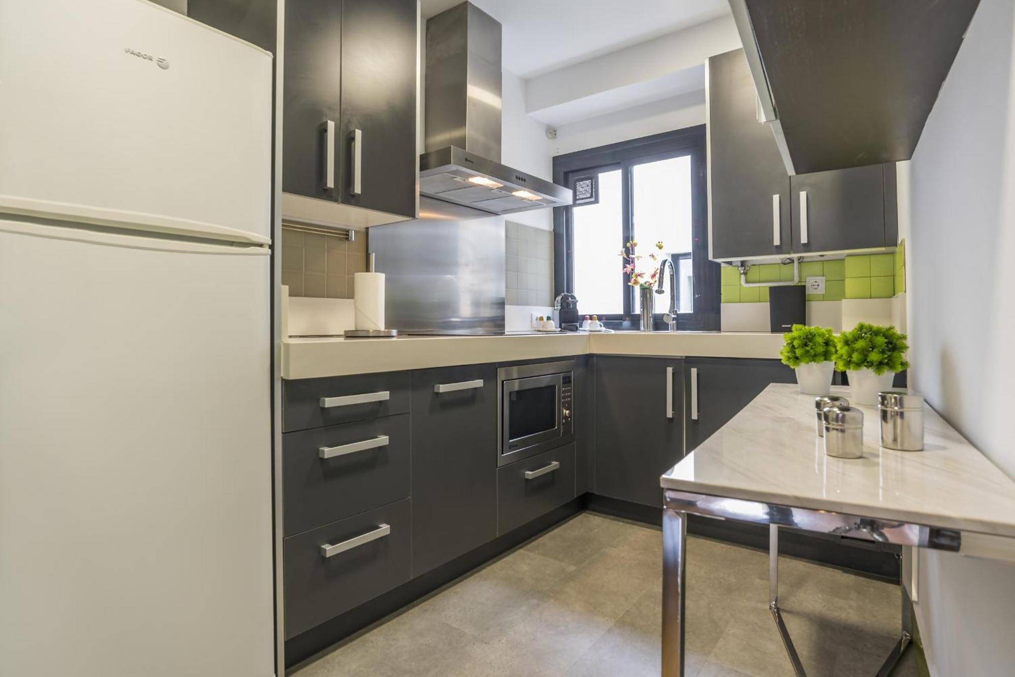 Sol By Skykey Apartment Мадрид Екстериор снимка